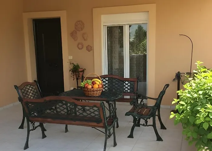 Holiday home Olive Grove Family